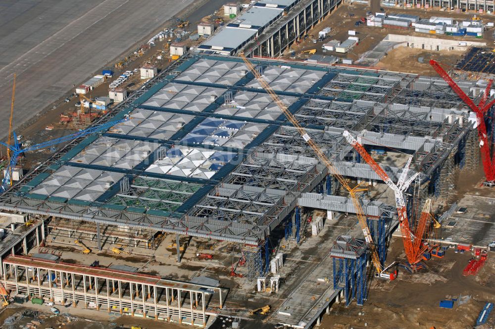 Schönefeld von oben - Baustellen am Flughafen Berlin-Schönefeld BBI - Construction fields at Berlin-Schoenefeld Airport BBI