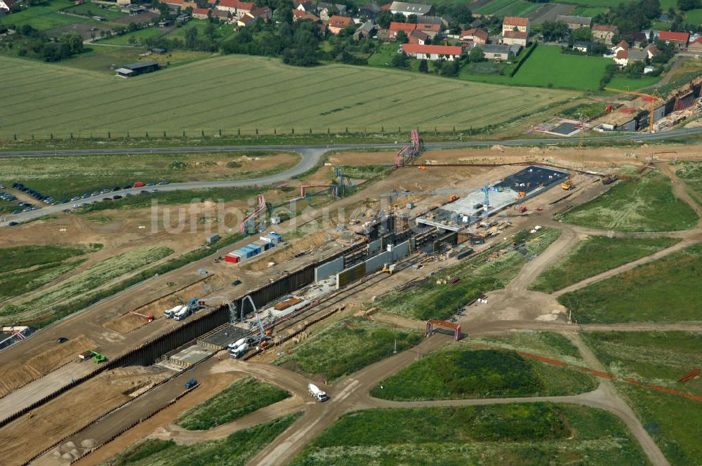 Selchow aus der Vogelperspektive: Baustellen der Gleistrassen und Tunnelzuführungen zum neuen Fern- und S-Bahnhofes der Deutschen Bahn an der Selchower Kurve