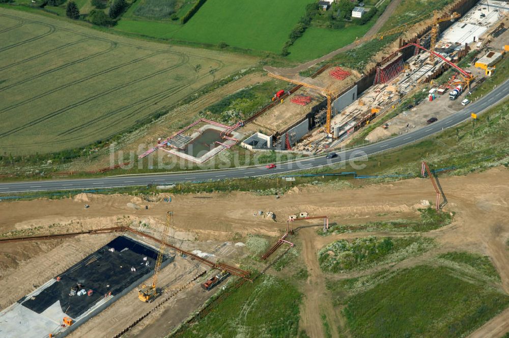 Selchow aus der Vogelperspektive: Baustellen der Gleistrassen und Tunnelzuführungen zum neuen Fern- und S-Bahnhofes der Deutschen Bahn an der Selchower Kurve