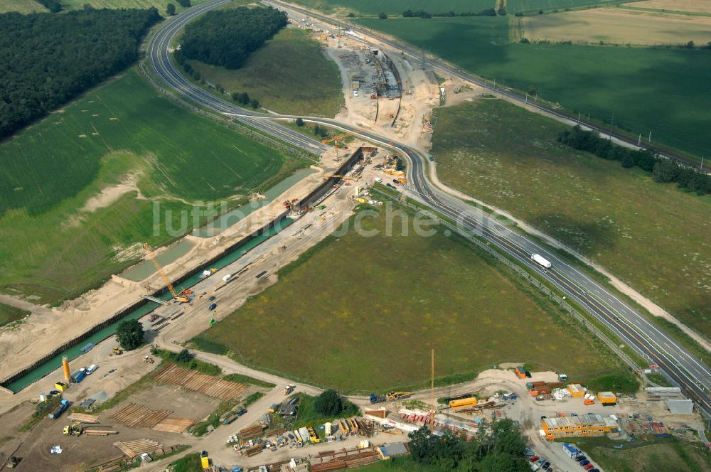 Selchow aus der Vogelperspektive: Baustellen der Gleistrassen und Tunnelzuführungen zum neuen Fern- und S-Bahnhofes der Deutschen Bahn an der Selchower Kurve