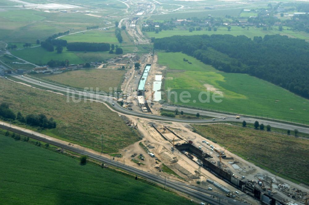 Selchow aus der Vogelperspektive: Baustellen der Gleistrassen und Tunnelzuführungen zum neuen Fern- und S-Bahnhofes der Deutschen Bahn an der Selchower Kurve