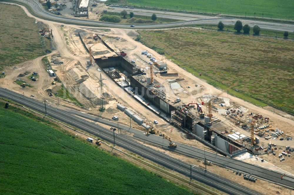 Selchow von oben - Baustellen der Gleistrassen und Tunnelzuführungen zum neuen Fern- und S-Bahnhofes der Deutschen Bahn an der Selchower Kurve