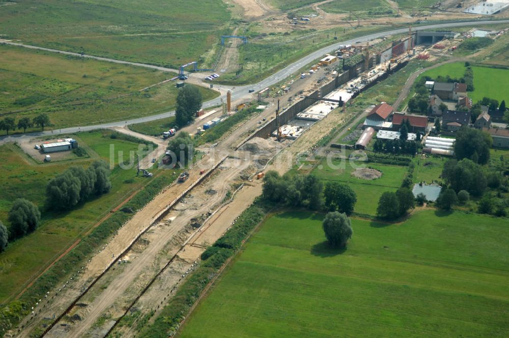 Selchow aus der Vogelperspektive: Baustellen der Gleistrassen und Tunnelzuführungen zum neuen Fern- und S-Bahnhofes der Deutschen Bahn an der Selchower Kurve