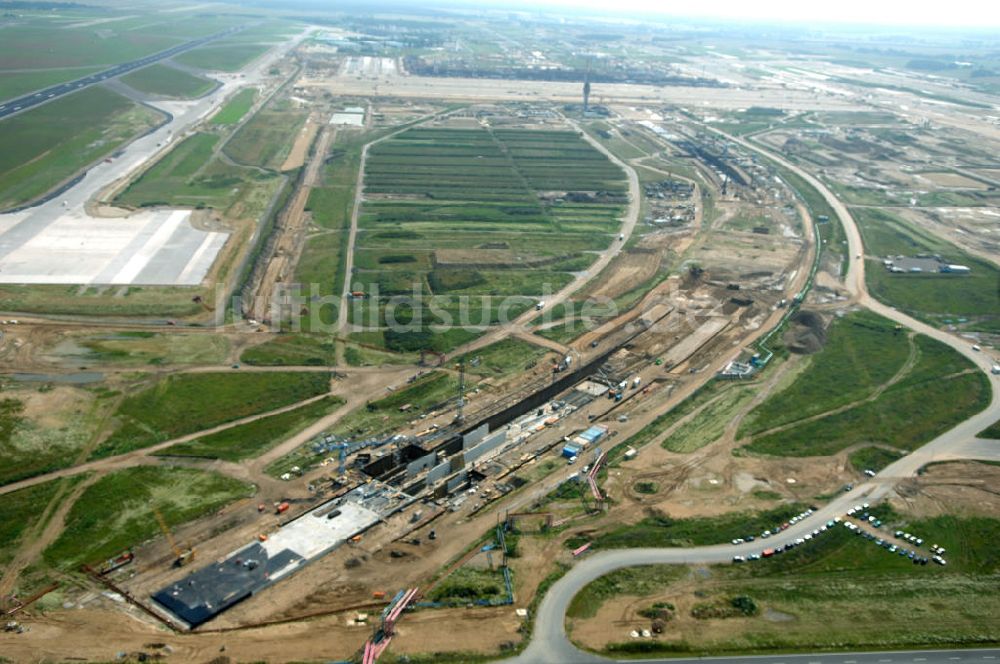 Luftbild Selchow - Baustellen der Gleistrassen und Tunnelzuführungen zum neuen Fern- und S-Bahnhofes der Deutschen Bahn an der Selchower Kurve