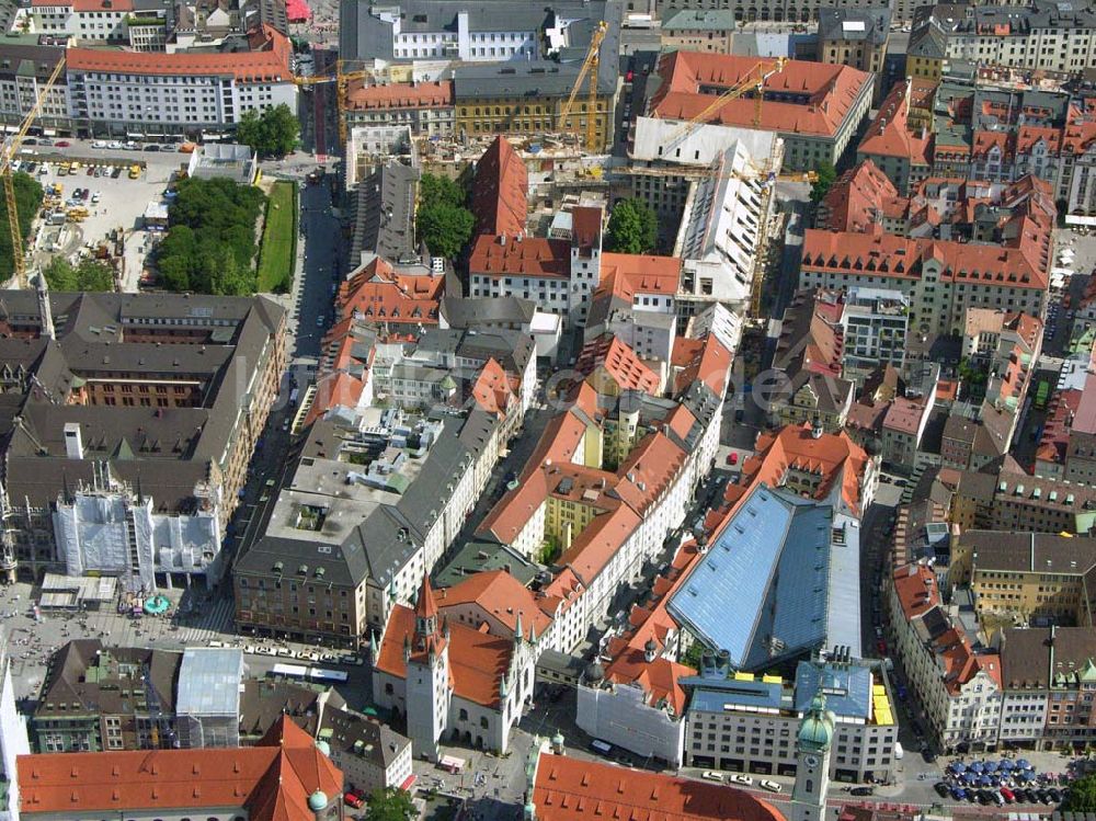 München aus der Vogelperspektive: Baustellen im historischen Stadtkern - München