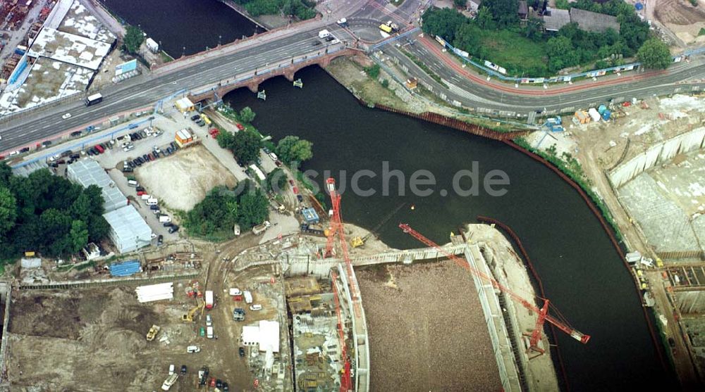 Berlin von oben - Baustellen am Lehrter Bahnhof / Spreebogen in Berlin - Tiergarten.