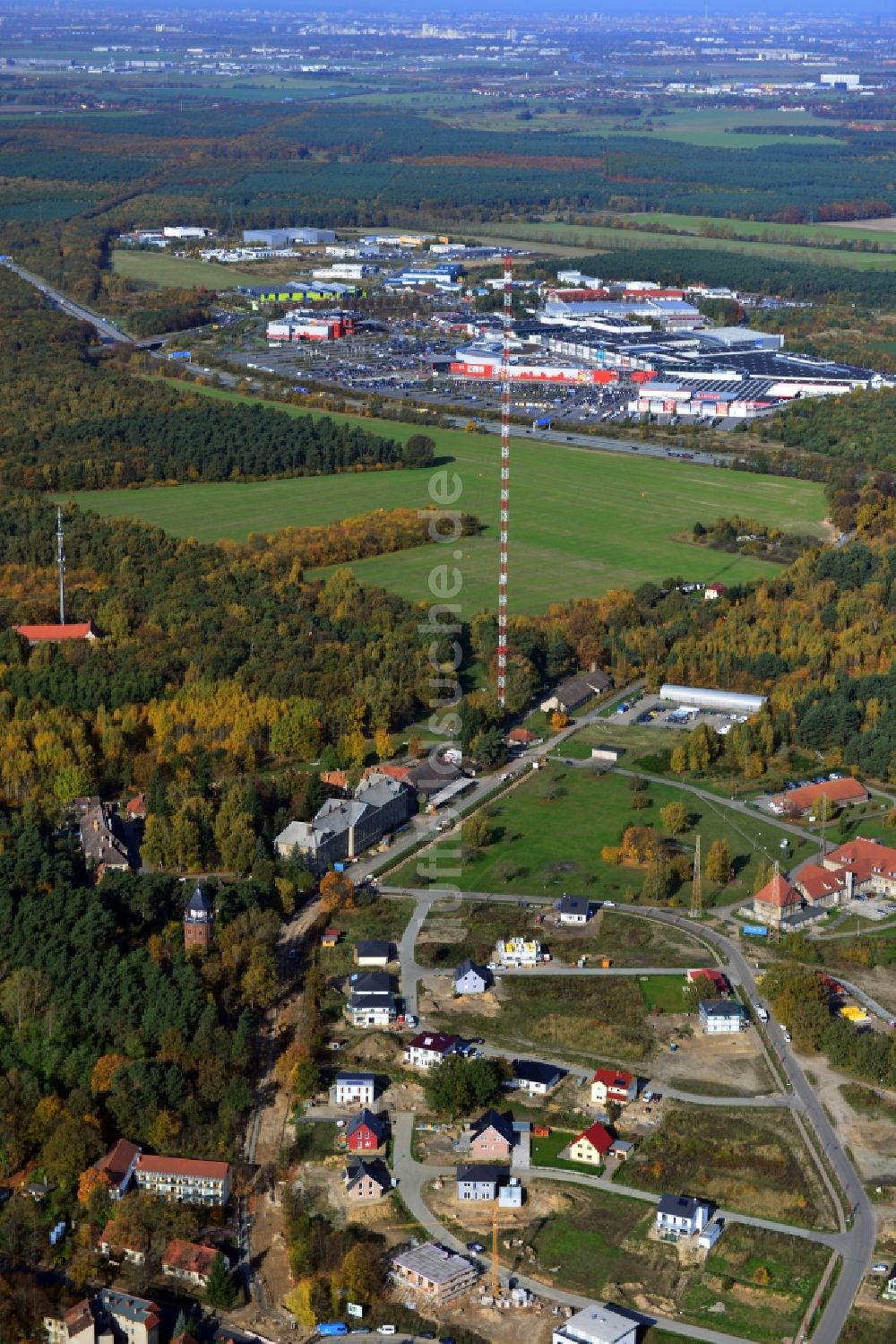 Königs Wusterhausen von oben - Baustellen am Neubau Einfamilienhaus - Wohngebiet am Funkerberg in Königs Wusterhausen im Bundesland Brandenburg