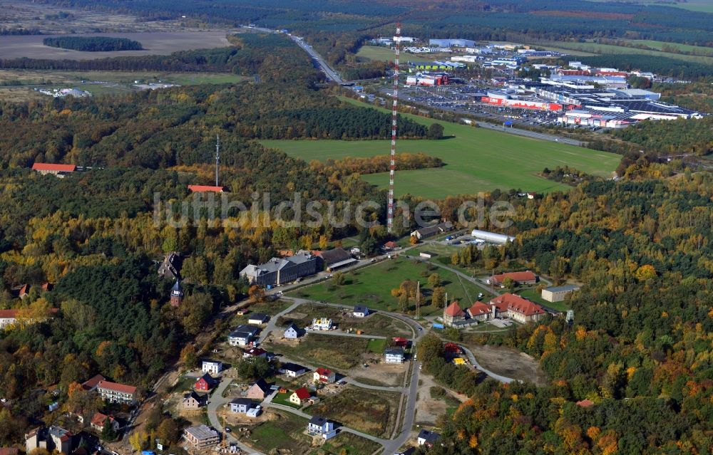 Luftbild Königs Wusterhausen - Baustellen am Neubau Einfamilienhaus - Wohngebiet am Funkerberg in Königs Wusterhausen im Bundesland Brandenburg