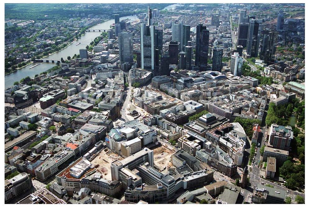 Frankfurt am Main aus der Vogelperspektive: Baustellen neuer Wohn-und Geschäftshäuser an der Frankfurter Zeil