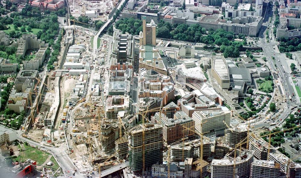 Berlin-Tiergarten aus der Vogelperspektive: Baustellen am Potsdamer Platz in Berlin-Tiergarten.