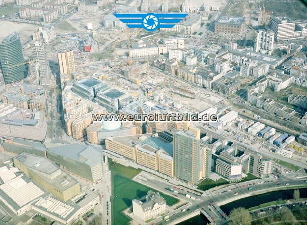 Luftbild Berlin - Tiergarten - Baustellen am Potsdamer Platz in Berlin-Tiergarten.