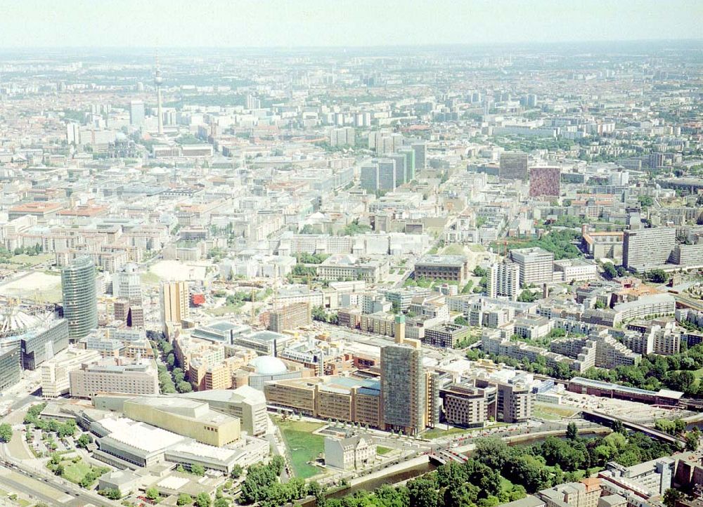 Luftbild Berlin - Tiergarten - Baustellen am Potsdamer Platz in Berlin-Tiergarten.