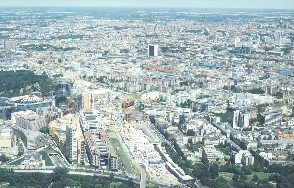 Berlin - Tiergarten von oben - Baustellen am Potsdamer Platz in Berlin-Tiergarten.