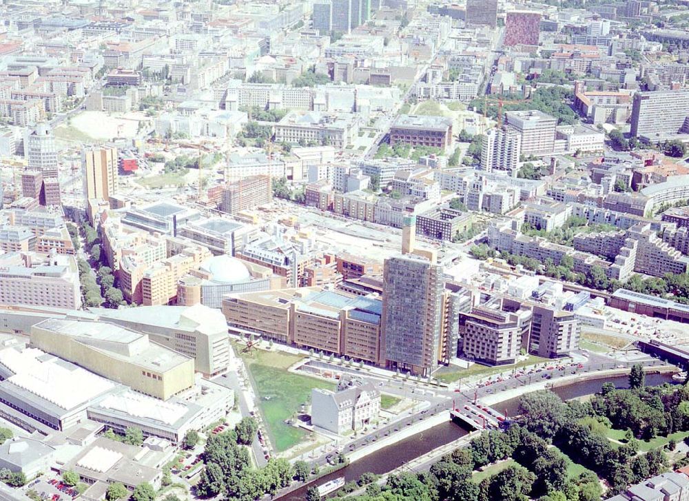 Luftbild Berlin - Tiergarten - Baustellen am Potsdamer Platz in Berlin-Tiergarten.