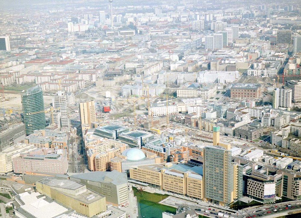 Luftbild Berlin-Tiergarten - Baustellen am Potsdamer Platz im Berliner Tiergarten.