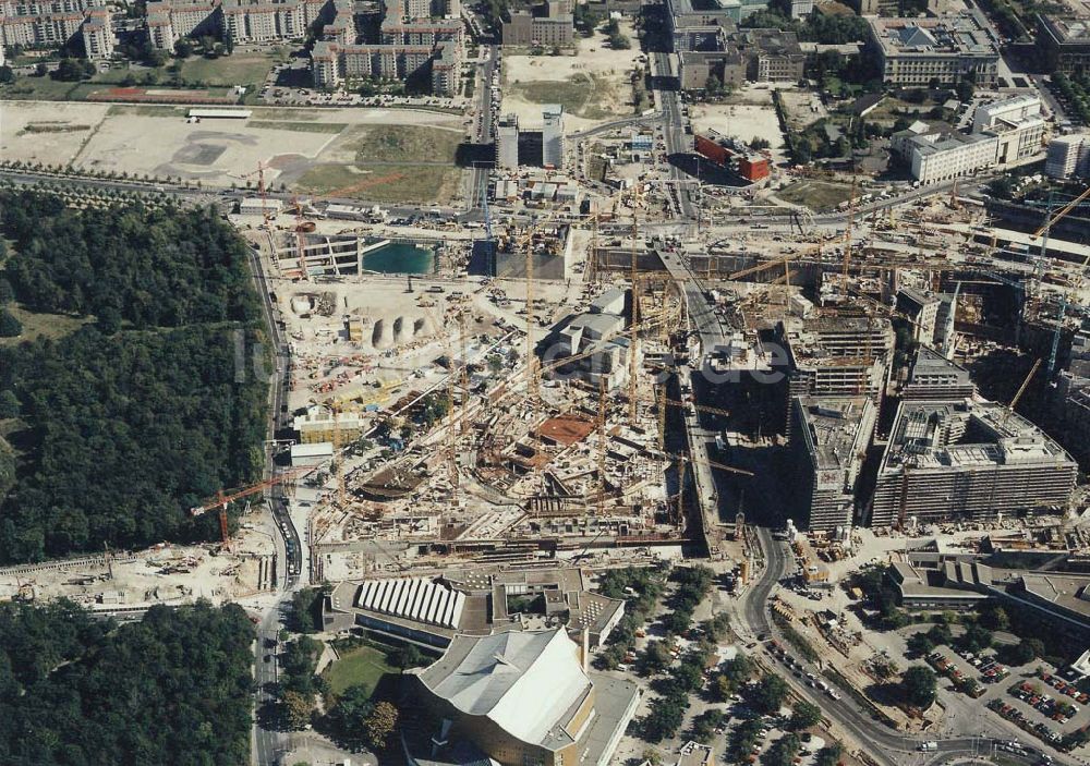 Luftaufnahme Berlin-Tiergarten - Baustellen am Potsdamer Platz / Sony-Center 19.09.1997