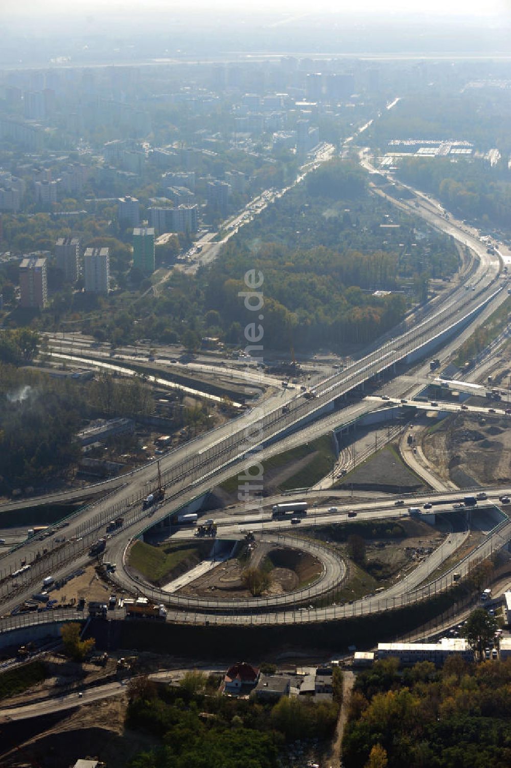 Warschau / Warszawa / Warsaw von oben - Baustellen der Stadtautobahn am Knoten Pulowka und der Nordbrücke über die Weichsel in Warschau