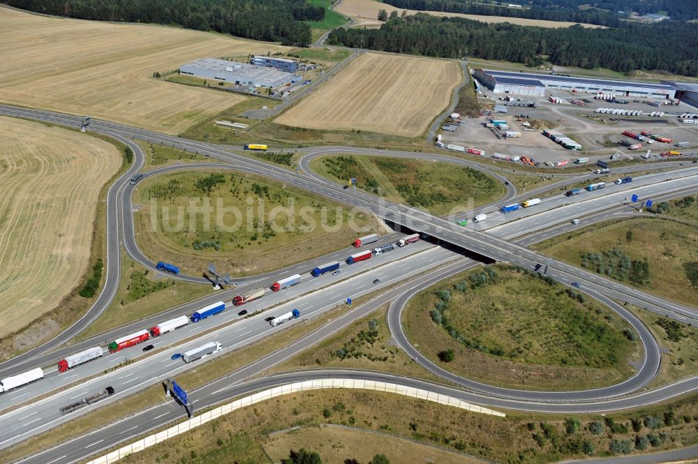 Luftaufnahme Triptis - Baustellen an der Streckenführung der BAB Bundesautobahn A9 an der Autobahnabfahrt der BAB Bundesautobahn A9 zur Bundesstraße B 281 bei Triptis in Thüringen