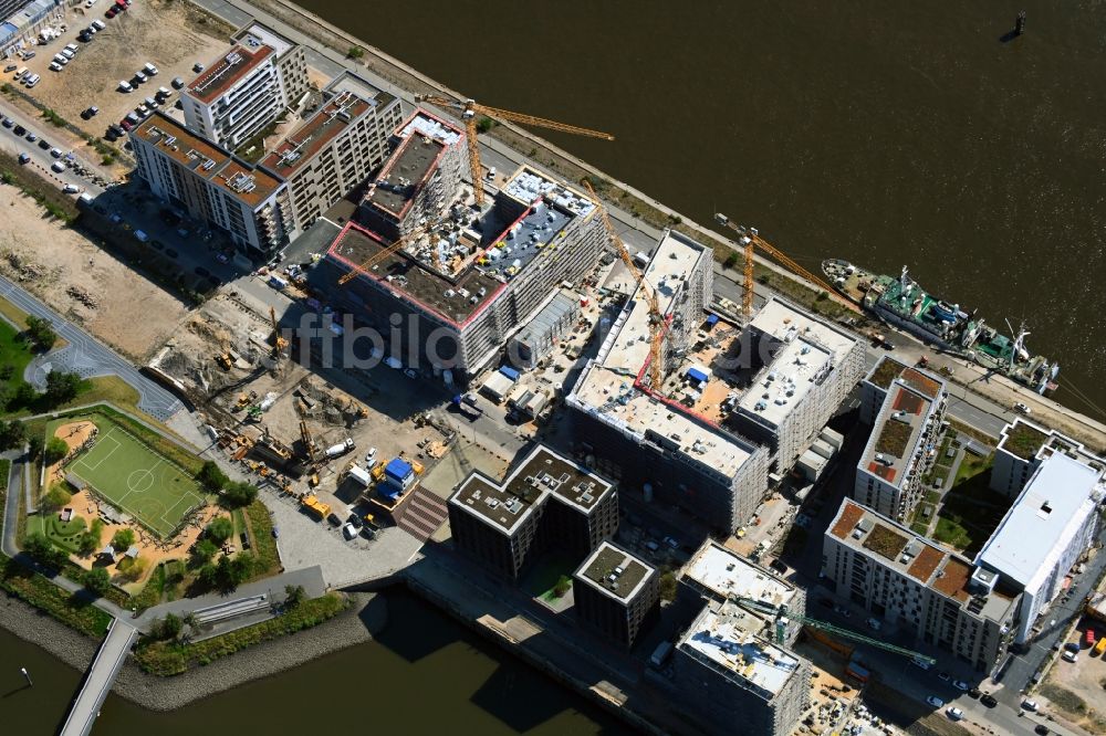 Luftbild Hamburg - Baustellen für Wohn- und Geschäftshäuser Baakenhafen in Hamburg, Deutschland