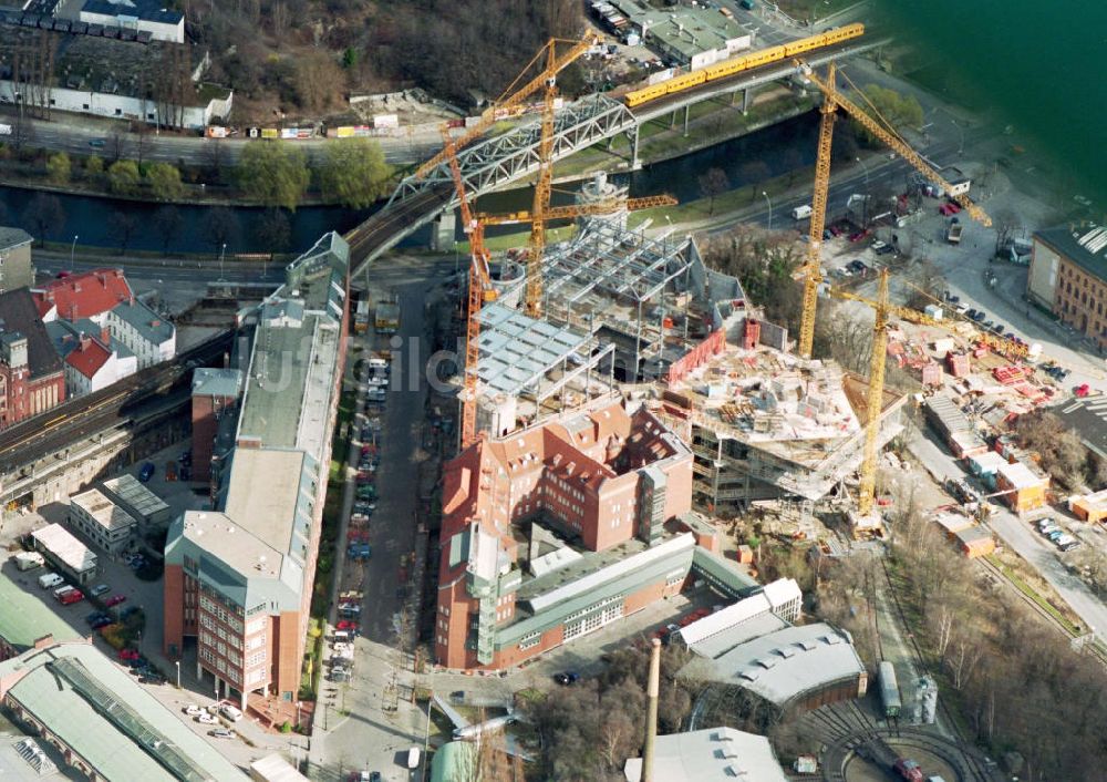 Luftaufnahme Berlin-Kreuzberg - Baustellen zum Erweiterungsbau des Verkehrsmuseums.