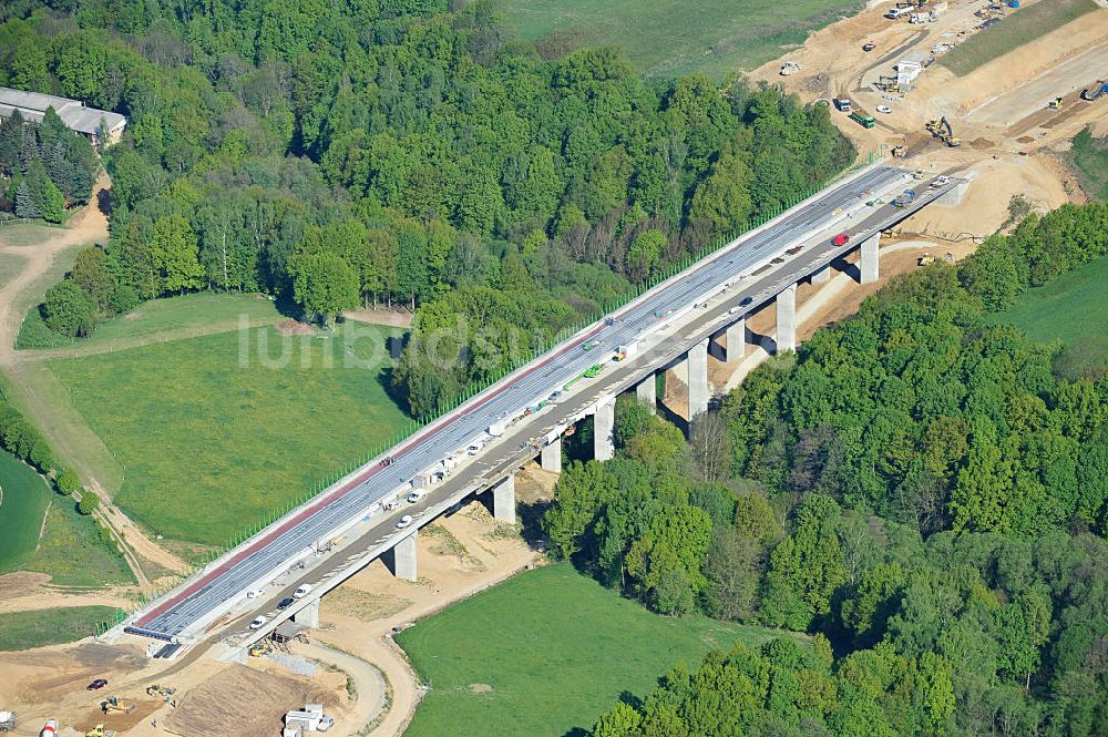 Luftaufnahme Tauscha - Baustellen zum Neubau der Bundesautobahn BAB A 72 bei Penig in Sachsen