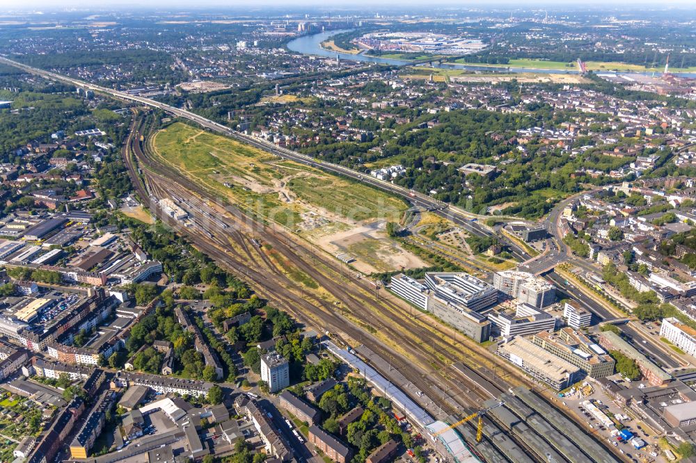 Duisburg aus der Vogelperspektive: Baustellen zum Neubau eines Stadtquartiers Duisburger Dünen in Duisburg im Bundesland Nordrhein-Westfalen, Deutschland