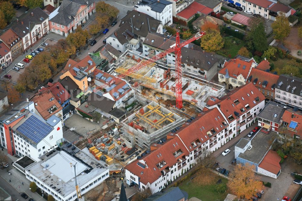 Schopfheim aus der Vogelperspektive: Baustellen zum Neubau eines Stadtquartiers Ühlin-Areal mit Wohn- und Gewerbeeinheiten in Schopfheim im Bundesland Baden-Württemberg, Deutschland