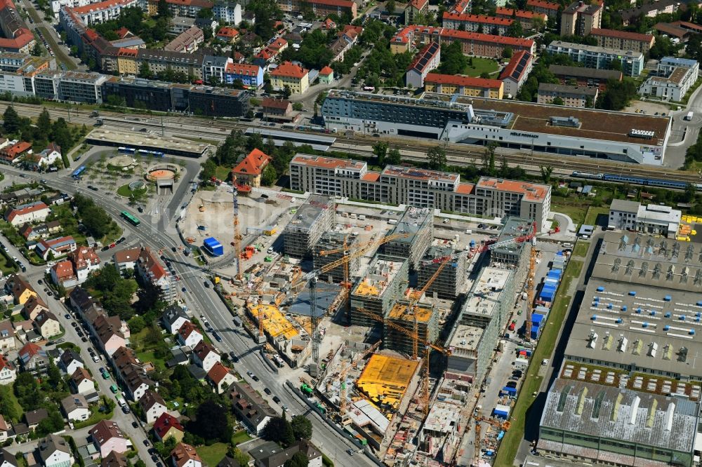 München von oben - Baustellen zum Neubau eines Stadtquartiers Meiller Gärten der Rathgeber AG in München im Bundesland Bayern, Deutschland