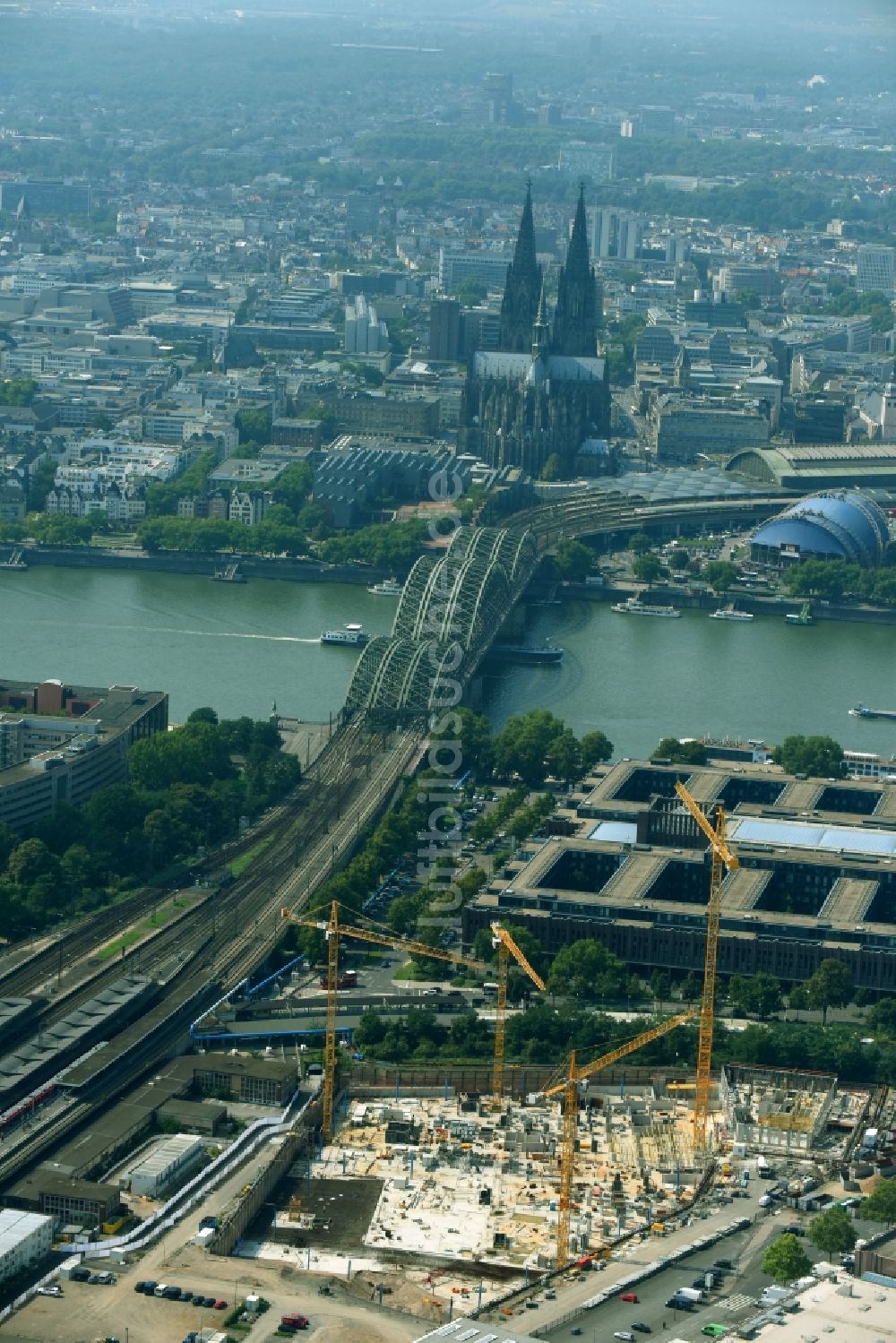 Köln aus der Vogelperspektive: Baustellen zum Neubau eines Stadtquartiers MesseCity Köln im Ortsteil Innenstadt in Köln im Bundesland Nordrhein-Westfalen - NRW, Deutschland