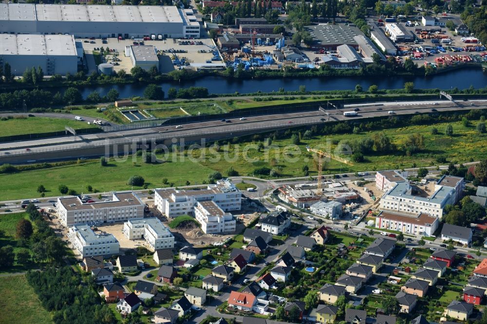 Berlin von oben - Baustellen zum Neubau eines Stadtquartiers des Projekts VivaCity von der Kondor Wessels Holding GmbH am Eisenhutweg in Berlin, Deutschland