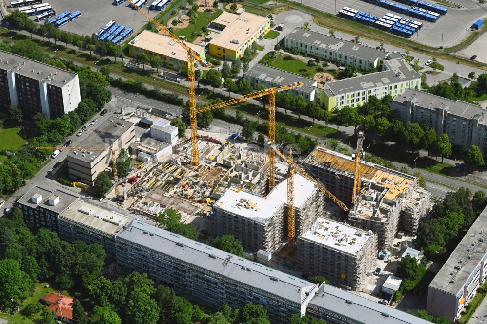 München aus der Vogelperspektive: Baustellen zum Neubau eines Stadtquartiers Zschokke-Quartier des Projekts Laim-Westend an der Zschokkestraße - Wilhelm-Riehl-Straße in München im Bundesland Bayern, Deutschland