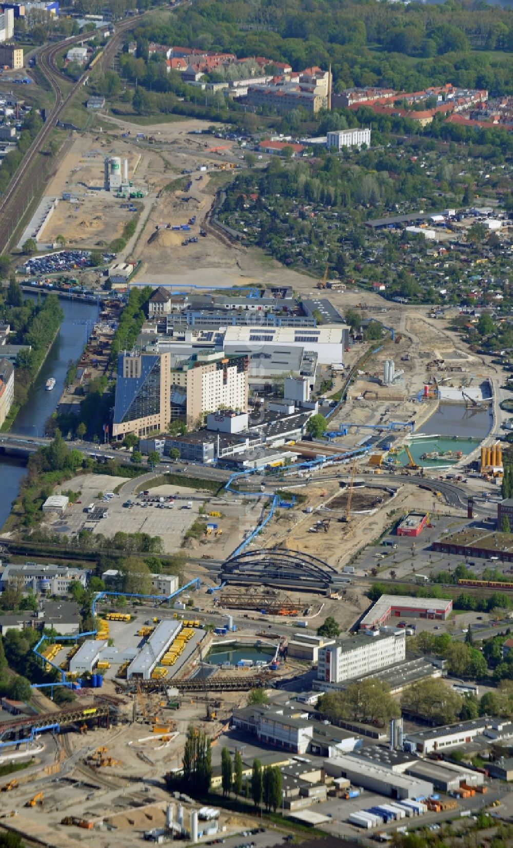 Luftbild Berlin - Baustellen zum Neubau der Verlängerung der Stadtautobahn A100 in Berlin Neukölln