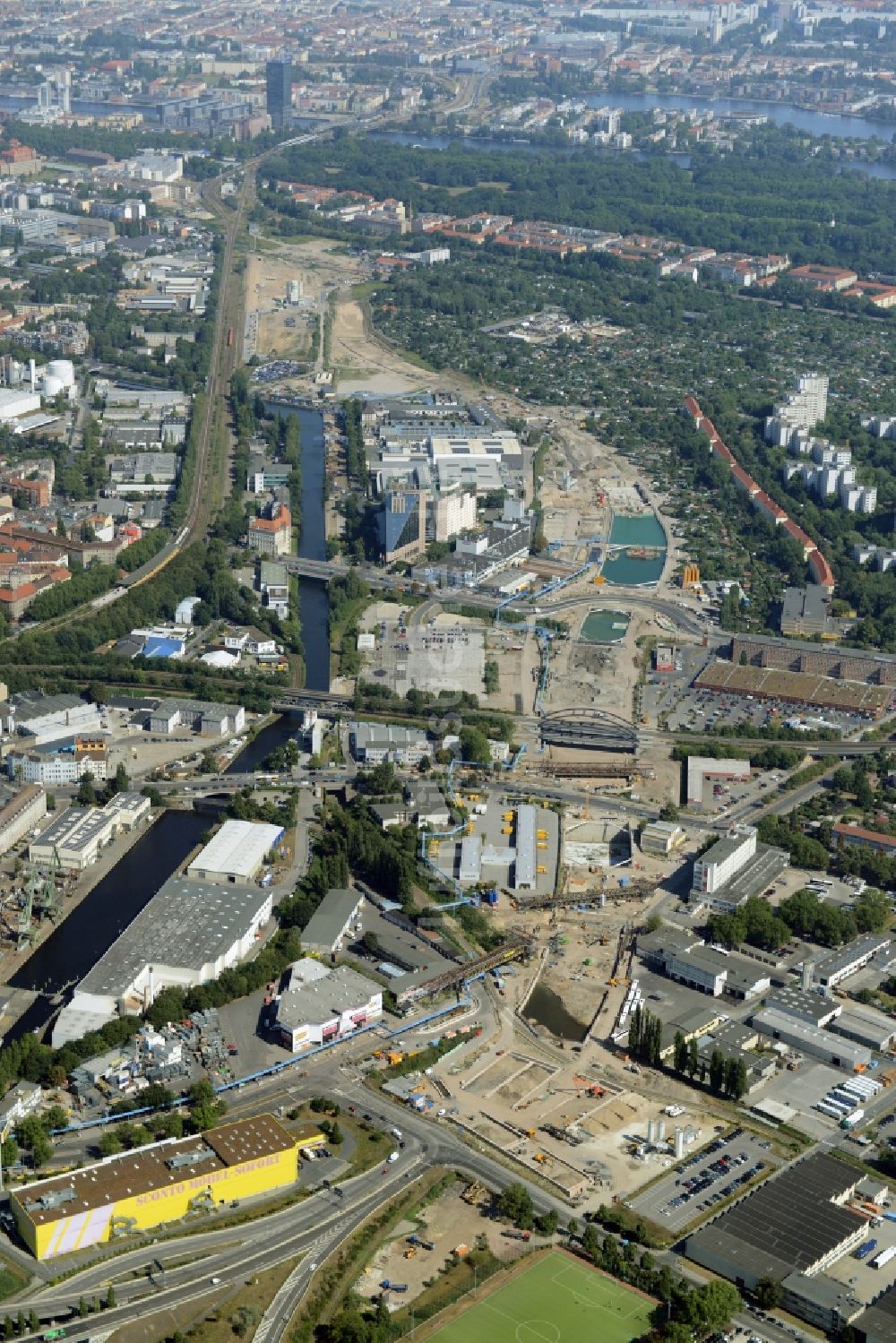 Luftaufnahme Berlin - Baustellen zum Neubau der Verlängerung der Stadtautobahn A100 in Berlin Neukölln