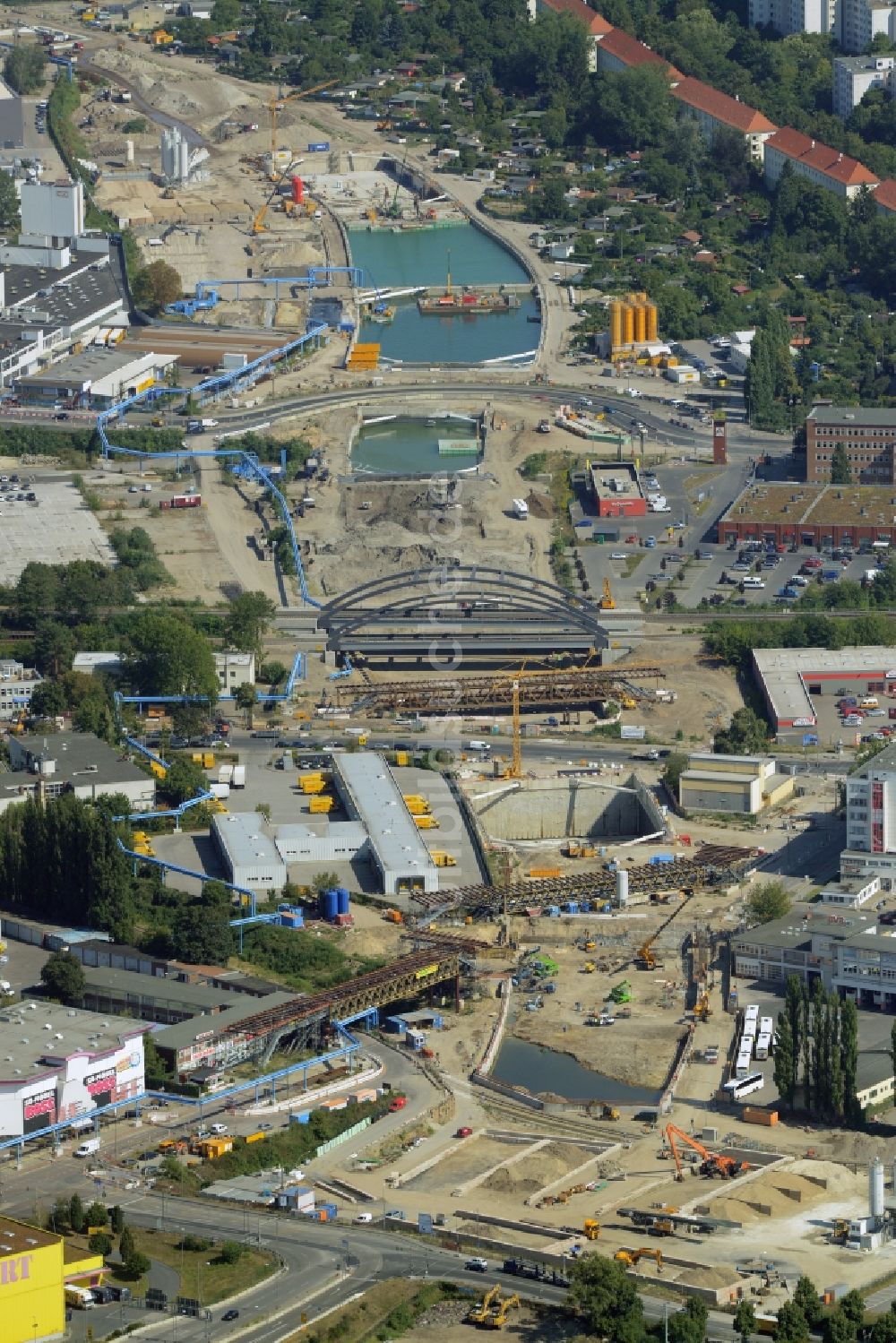 Luftbild Berlin - Baustellen zum Neubau der Verlängerung der Stadtautobahn A100 in Berlin Neukölln