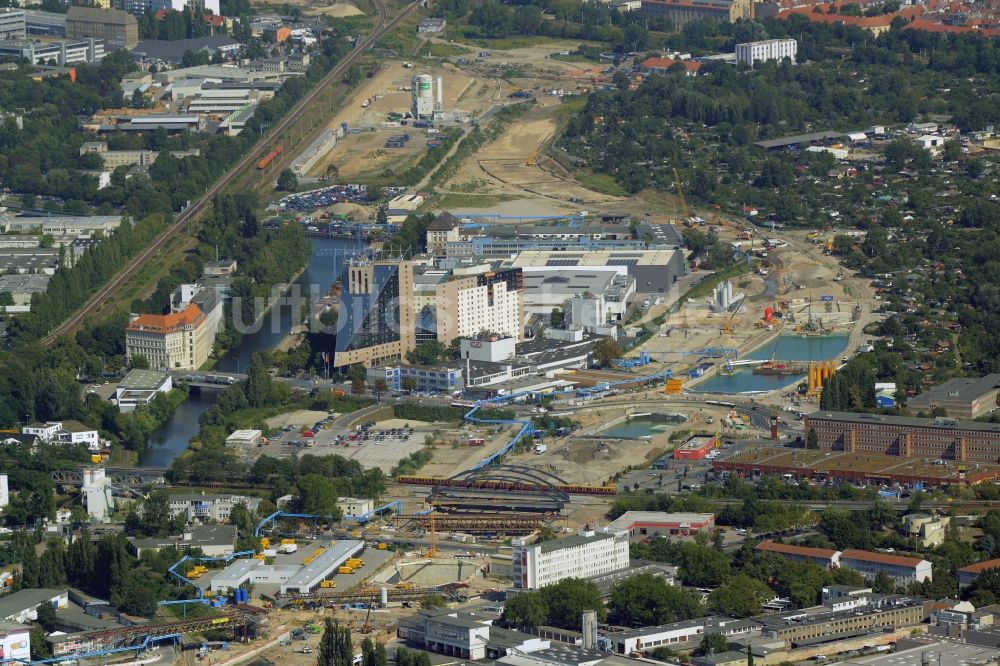 Berlin aus der Vogelperspektive: Baustellen zum Neubau der Verlängerung der Stadtautobahn A100 in Berlin Neukölln