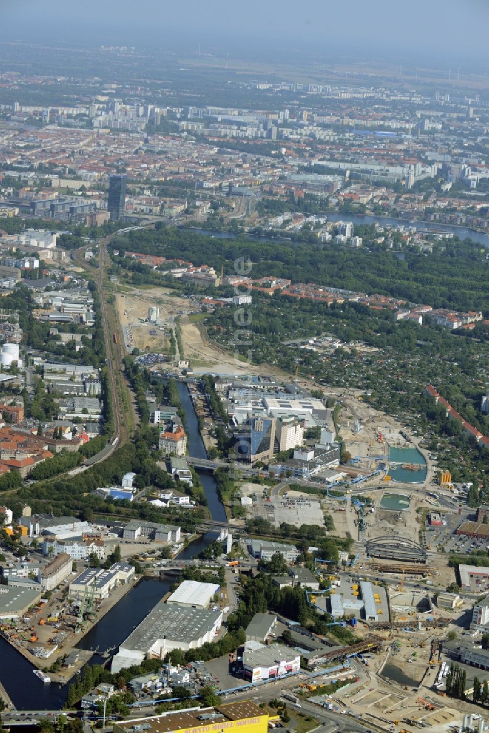 Luftbild Berlin - Baustellen zum Neubau der Verlängerung der Stadtautobahn A100 in Berlin Neukölln