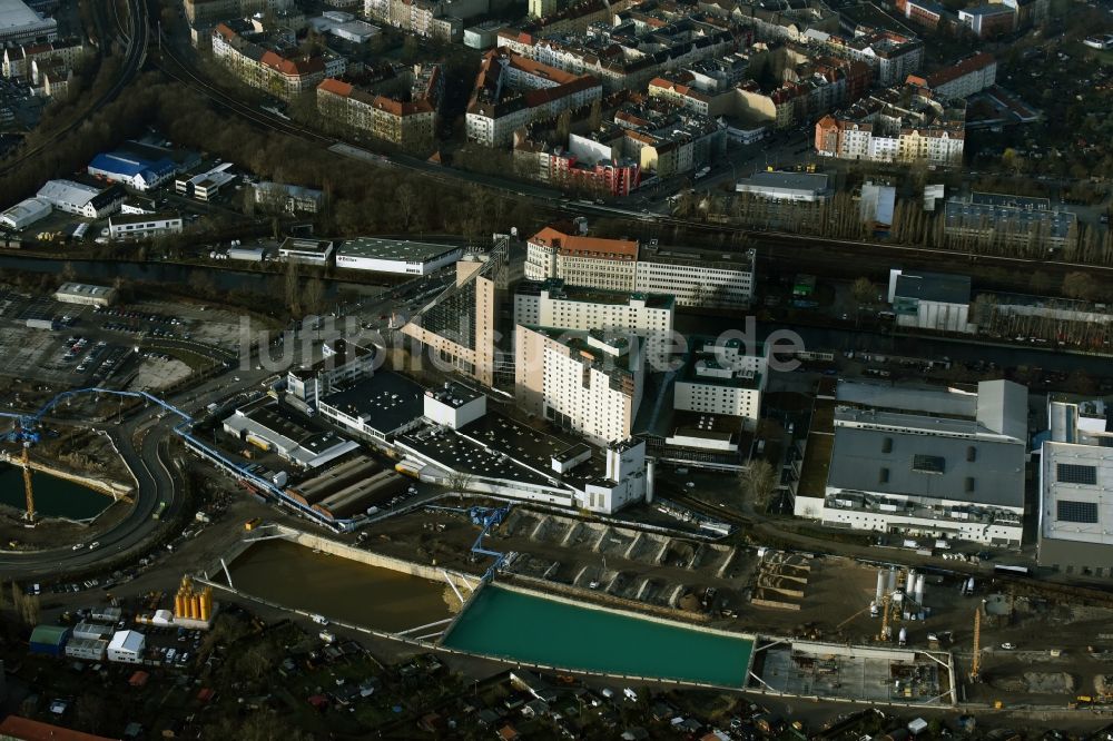 Luftbild Berlin - Baustellen zum Neubau der Verlängerung der Stadtautobahn A100 in Berlin Neukölln