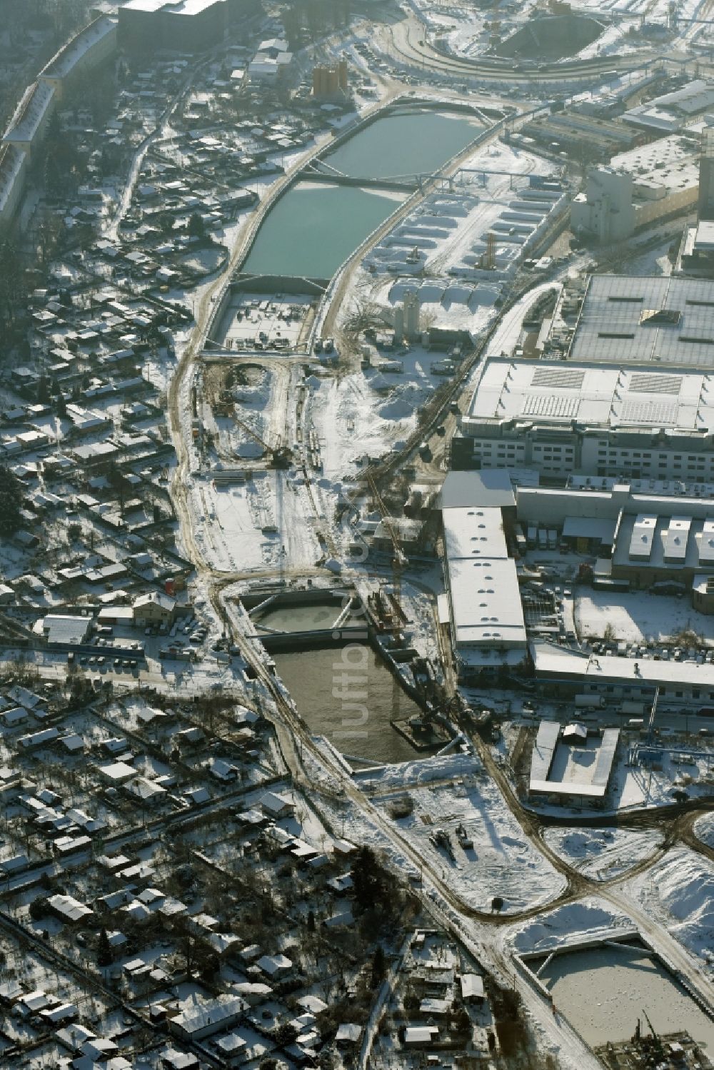 Luftbild Berlin - Baustellen zum Neubau der Verlängerung der Stadtautobahn A100 in Berlin Neukölln