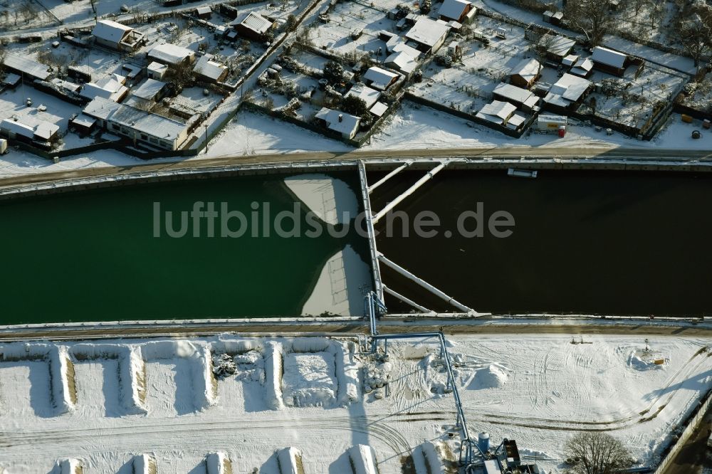 Luftbild Berlin - Baustellen zum Neubau der Verlängerung der Stadtautobahn A100 in Berlin Neukölln