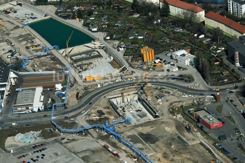 Berlin aus der Vogelperspektive: Baustellen zum Neubau der Verlängerung der Stadtautobahn A100 in Berlin Neukölln