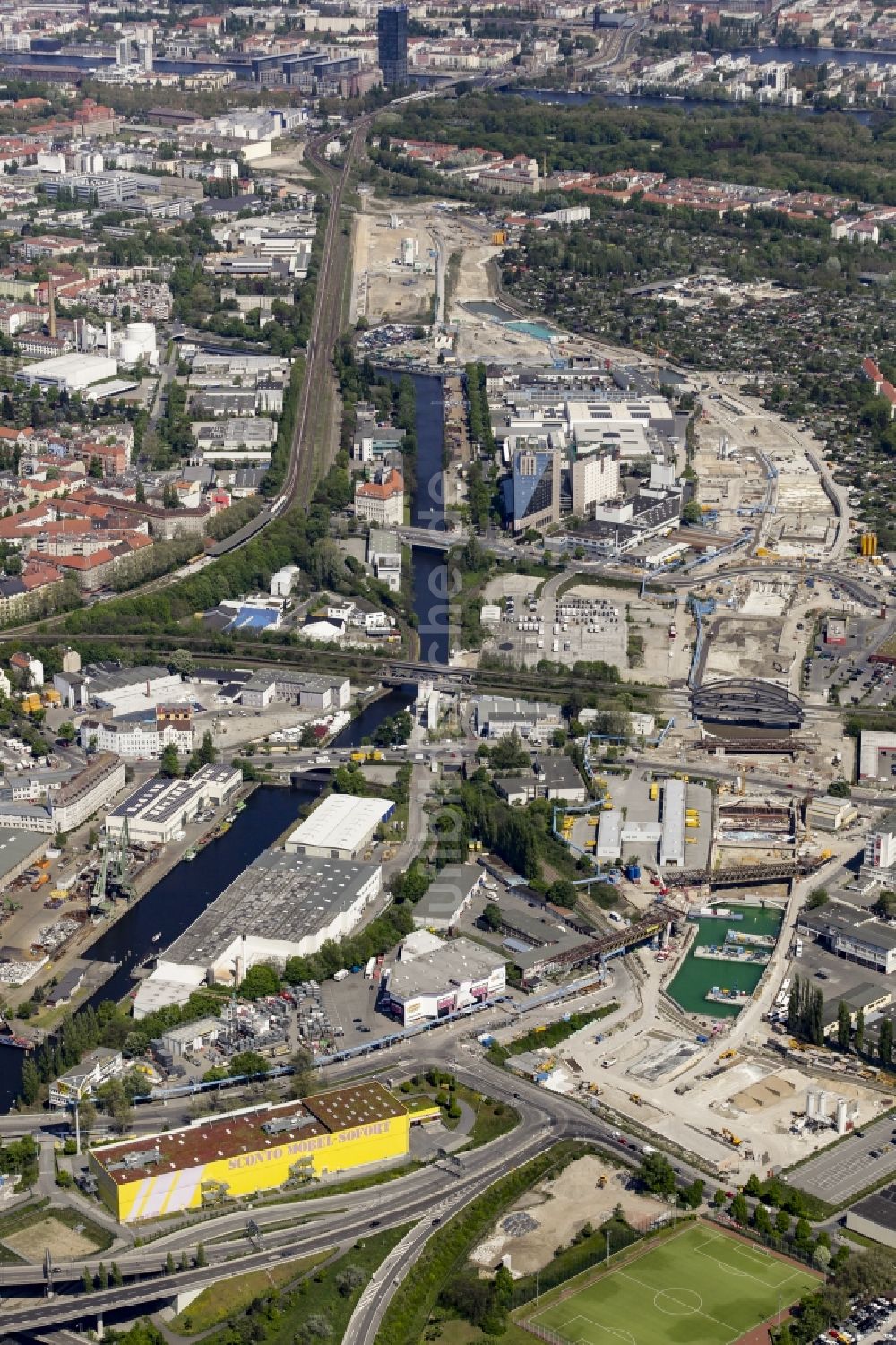 Berlin von oben - Baustellen zum Neubau der Verlängerung der Stadtautobahn A100 in Berlin Neukölln