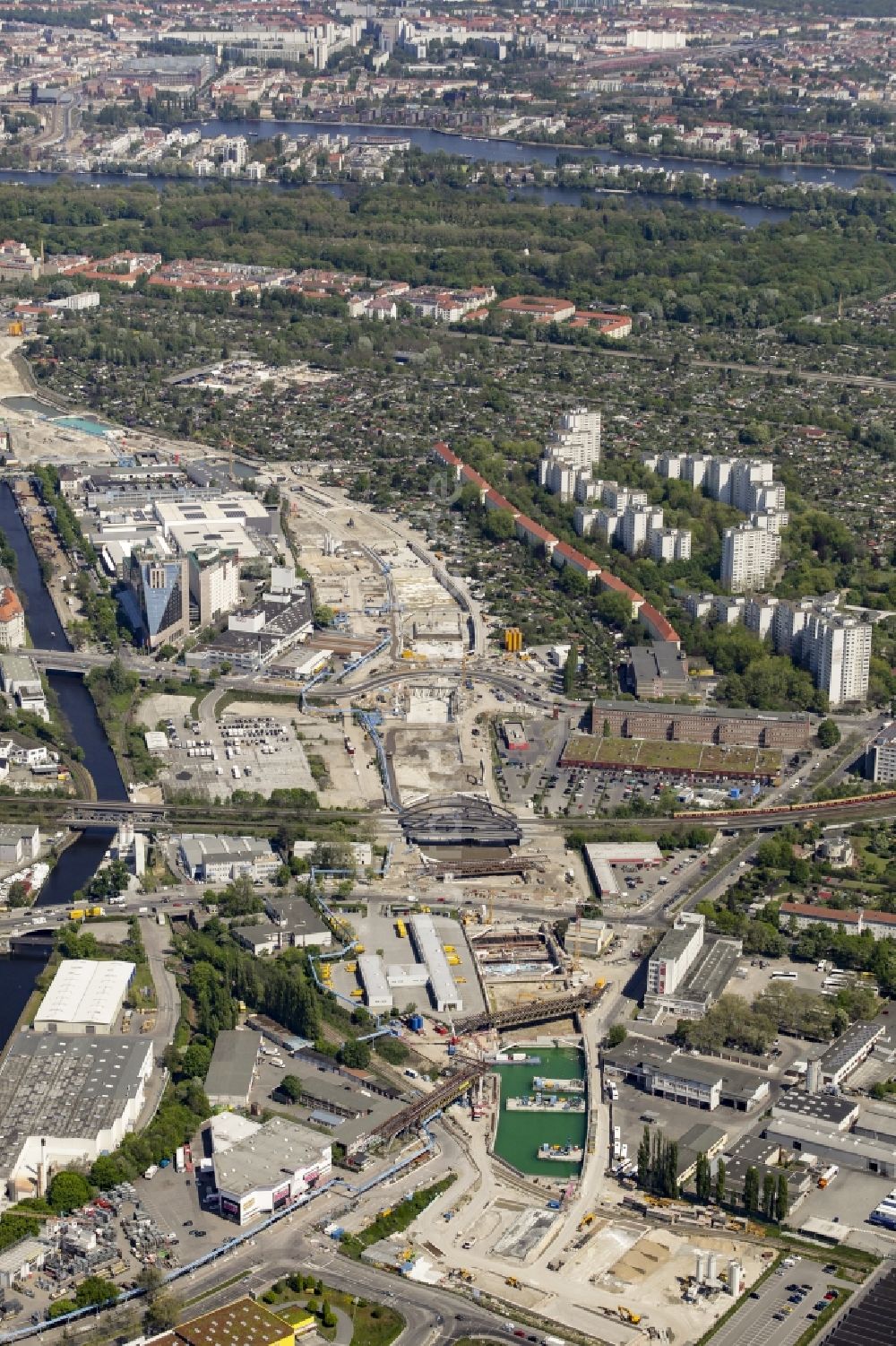 Luftbild Berlin - Baustellen zum Neubau der Verlängerung der Stadtautobahn A100 in Berlin Neukölln