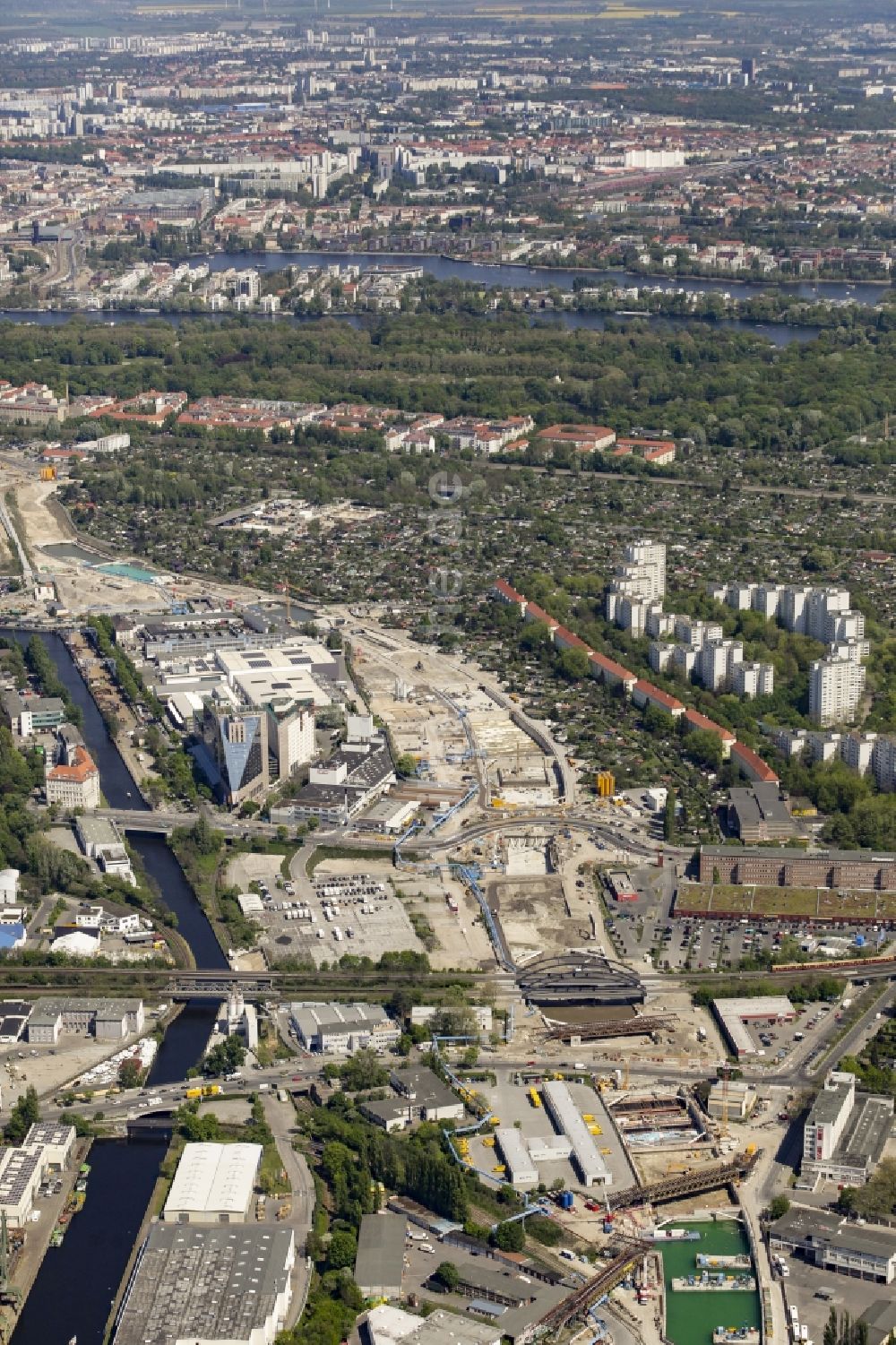 Luftaufnahme Berlin - Baustellen zum Neubau der Verlängerung der Stadtautobahn A100 in Berlin Neukölln