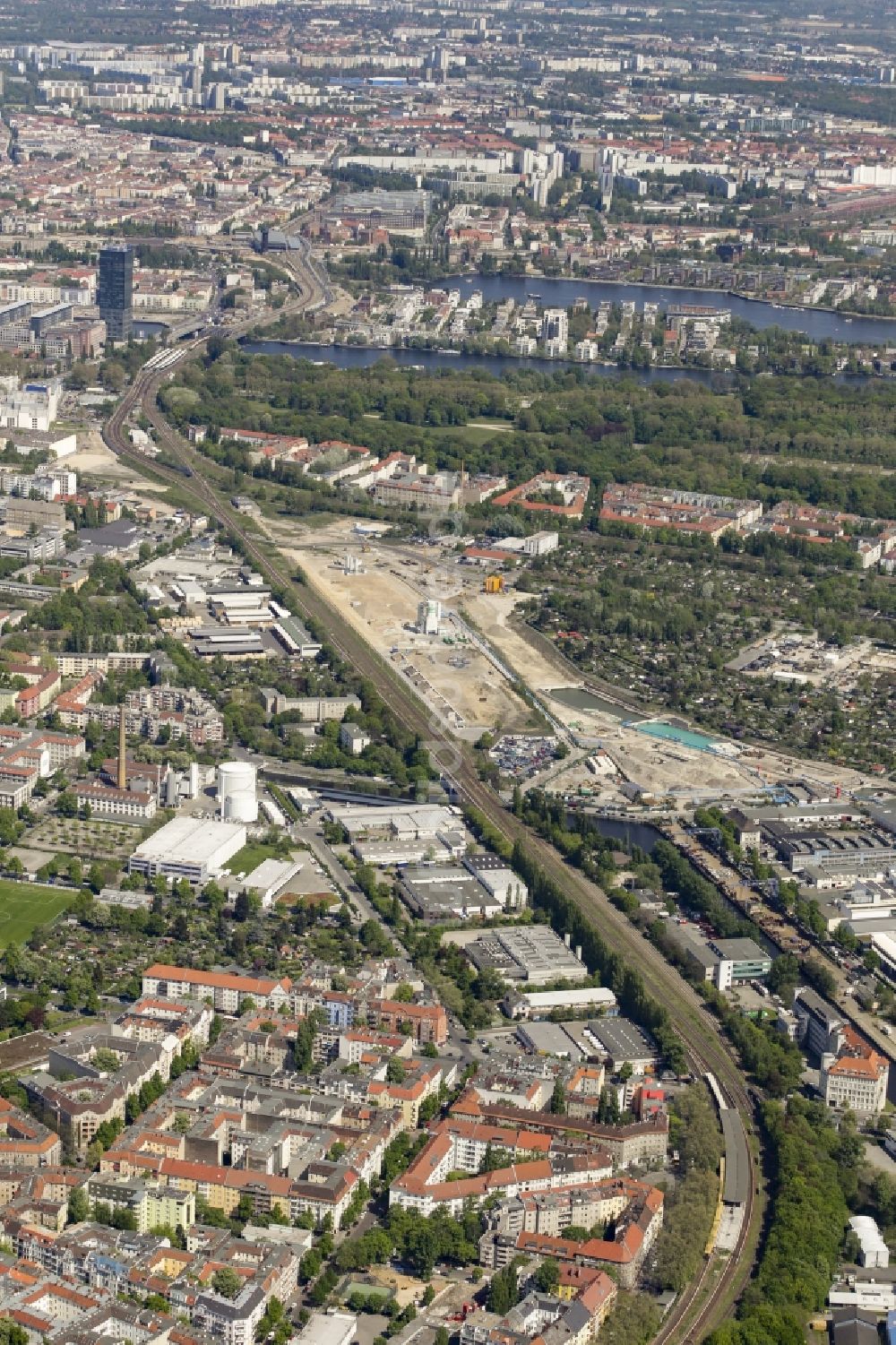 Luftbild Berlin - Baustellen zum Neubau der Verlängerung der Stadtautobahn A100 in Berlin Neukölln