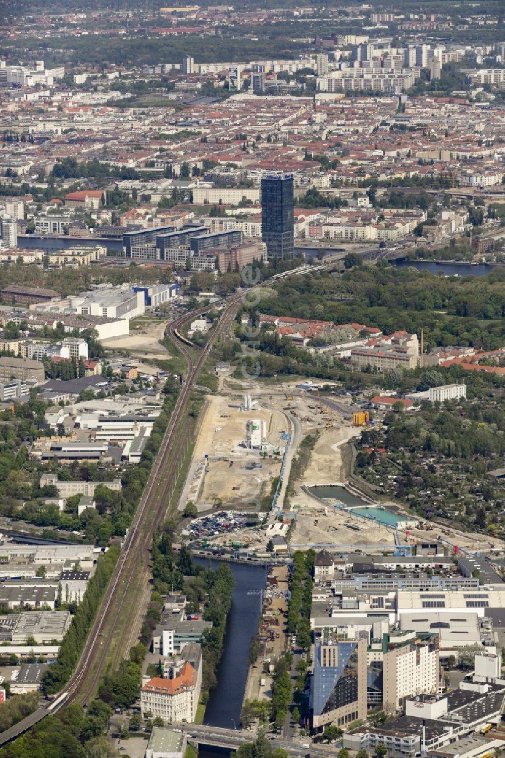 Luftbild Berlin - Baustellen zum Neubau der Verlängerung der Stadtautobahn A100 in Berlin Neukölln