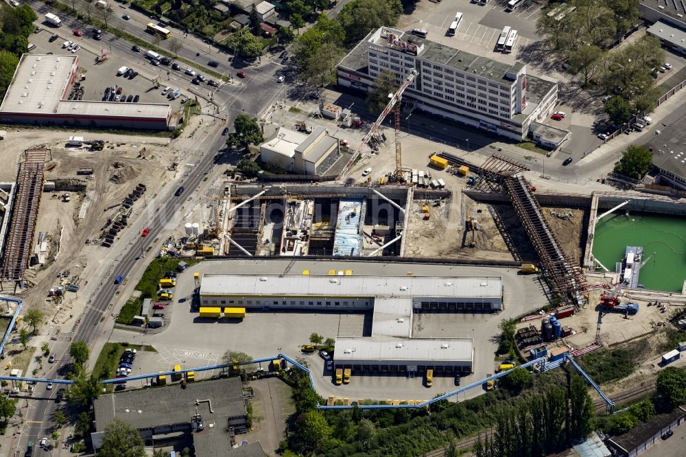 Berlin aus der Vogelperspektive: Baustellen zum Neubau der Verlängerung der Stadtautobahn A100 in Berlin Neukölln