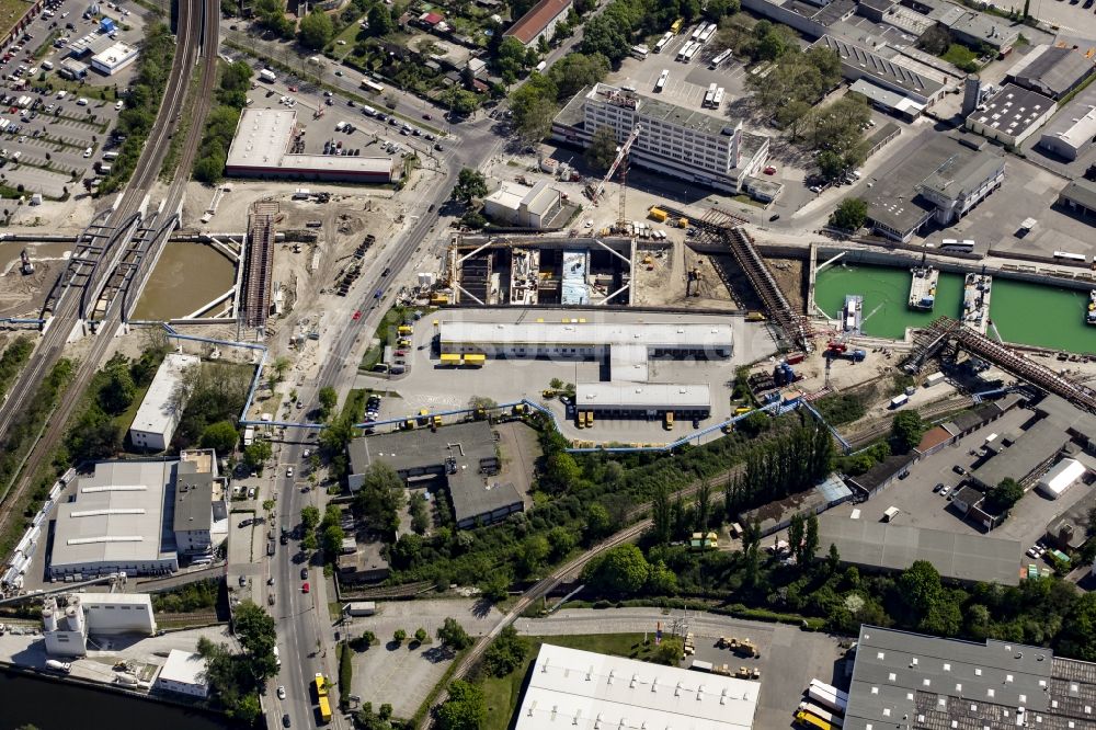 Luftbild Berlin - Baustellen zum Neubau der Verlängerung der Stadtautobahn A100 in Berlin Neukölln