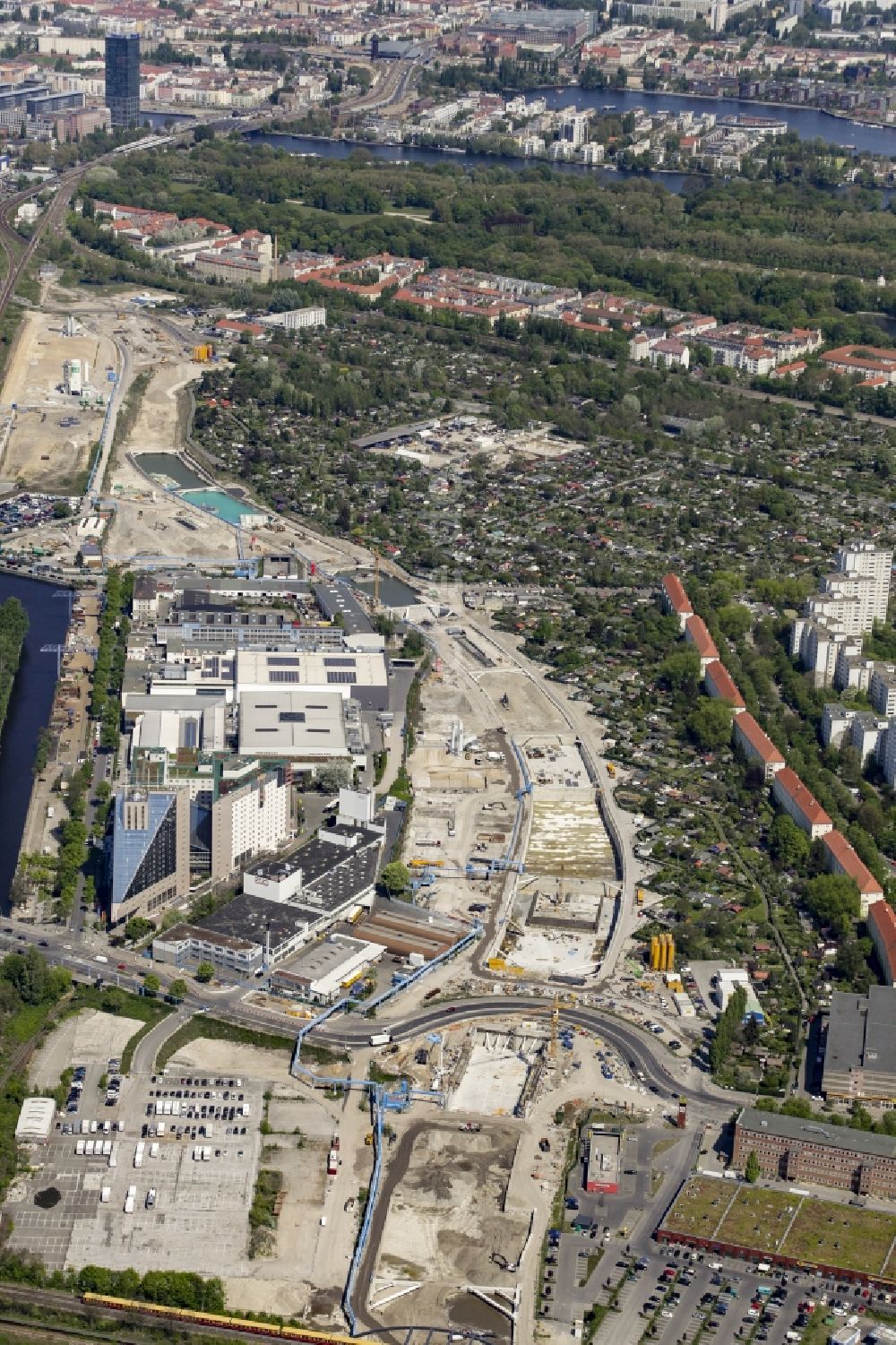 Luftaufnahme Berlin - Baustellen zum Neubau der Verlängerung der Stadtautobahn A100 in Berlin Neukölln