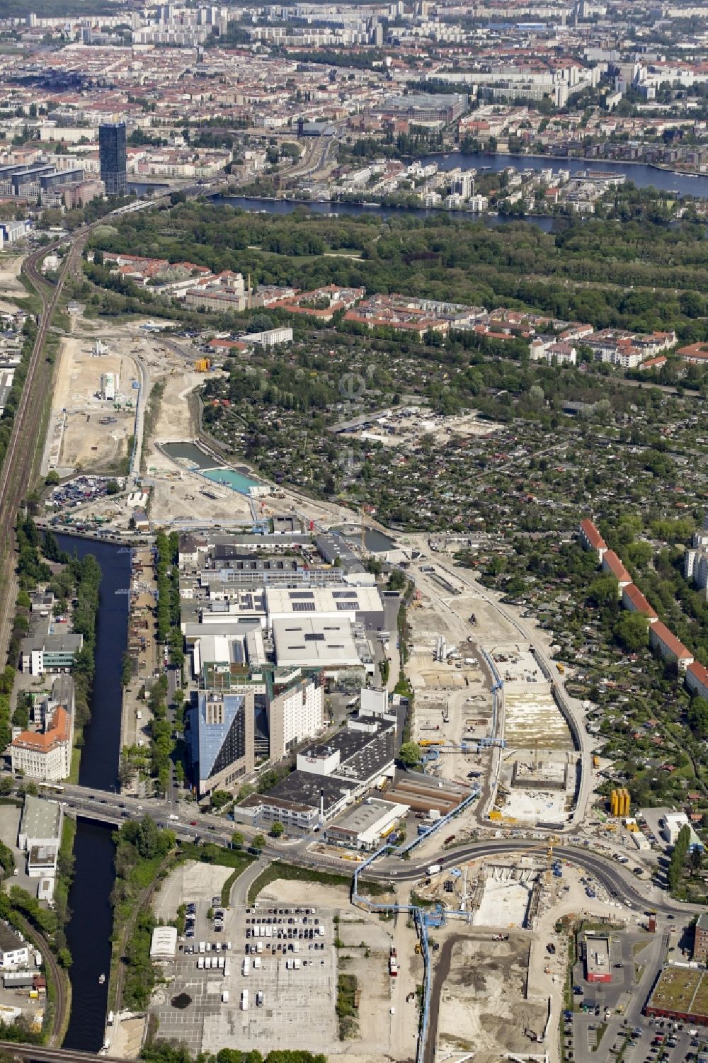 Berlin von oben - Baustellen zum Neubau der Verlängerung der Stadtautobahn A100 in Berlin Neukölln