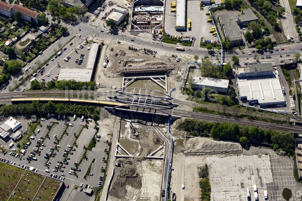 Berlin von oben - Baustellen zum Neubau der Verlängerung der Stadtautobahn A100 in Berlin Neukölln